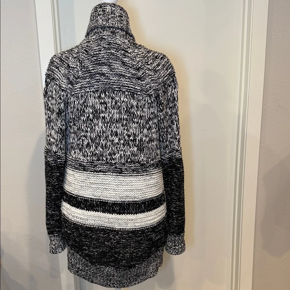 GAP Chunky Shawl Collar Cardigan XS Marled Black Gray Long Cozy Knit Sweater - Picture 7 of 15